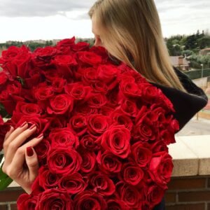 Bouquet of 100 Roses