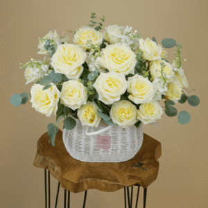 W Basket E - White Candle