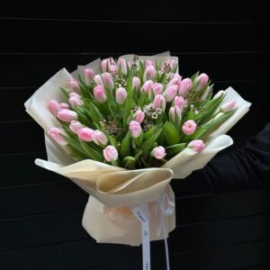 Ramo con tulipanes